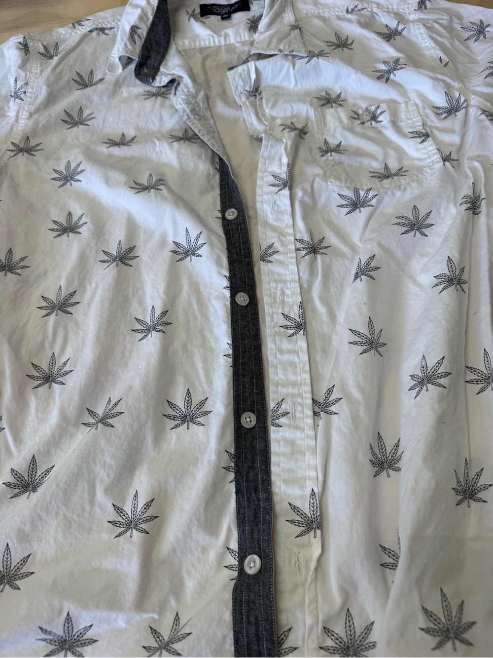 Eighty Eight White Short-Sleeve Button-Down with Black Leaf Print